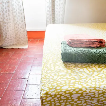 De La Soulondre Apartamento